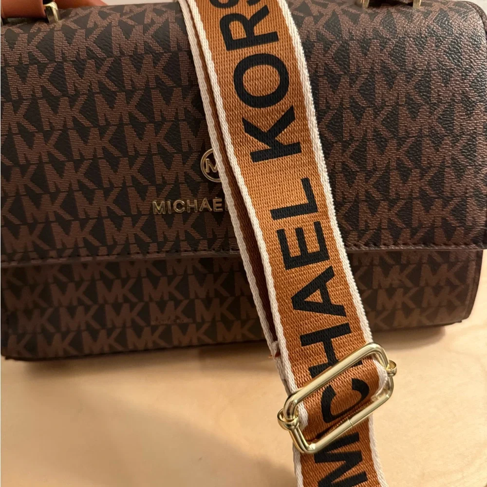 Michael Kors Dark Brown Logo Messenger Bag - Picture 6 of 7